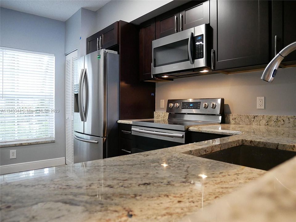 1st image of 198 SW 96th Ave #198