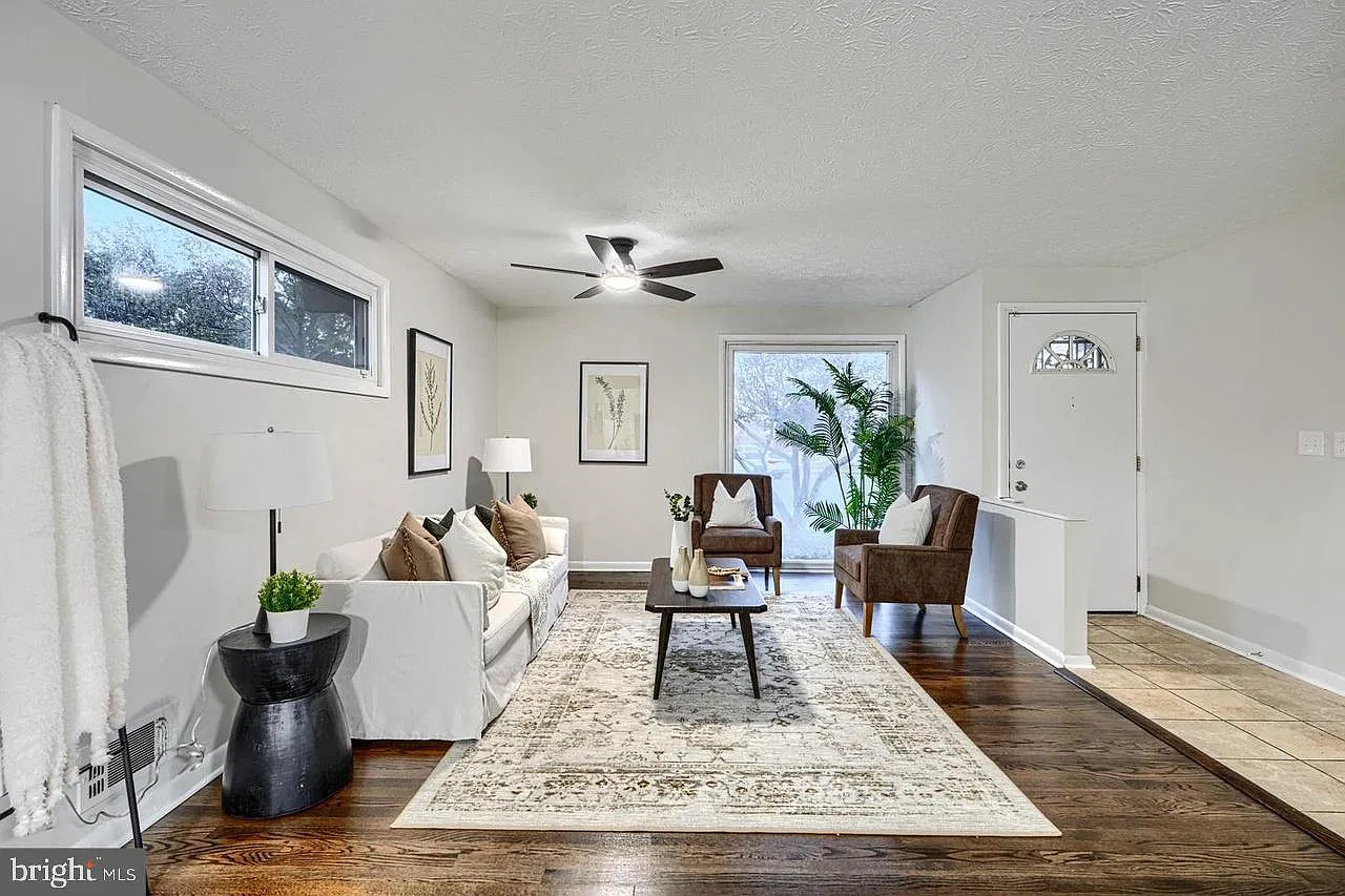 4 bed, 2.0 bath, 2264 sqft, $2,995 — Photo 3