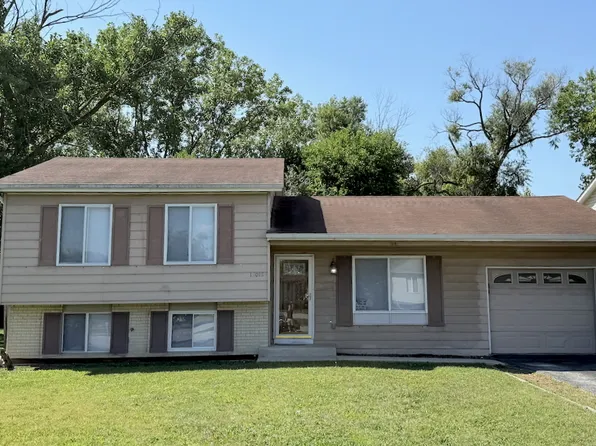 18018 Chantilly Ln, Hazel Crest, IL 60429