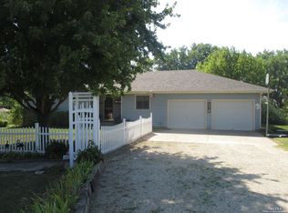 4821 N Amos Rd, Solomon, KS 67480