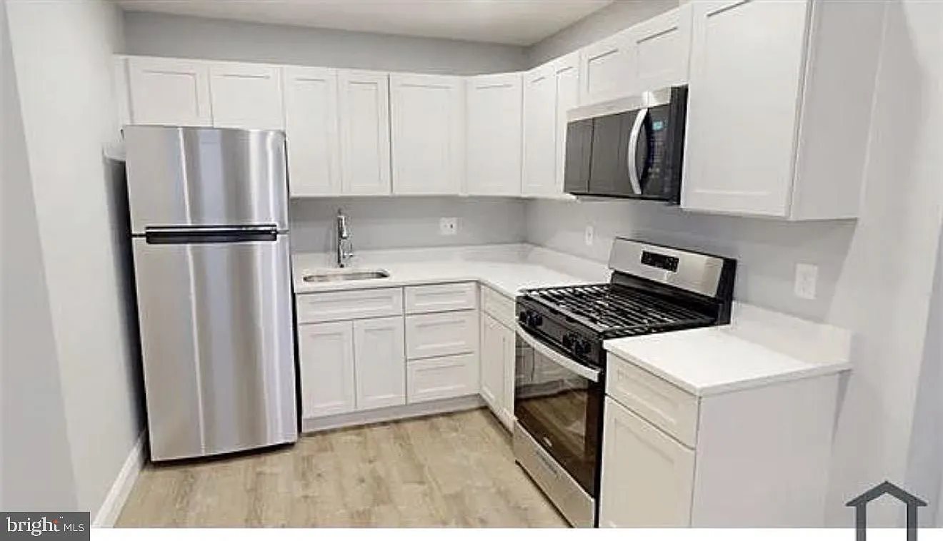 2 bed, $3,833 — Photo 4