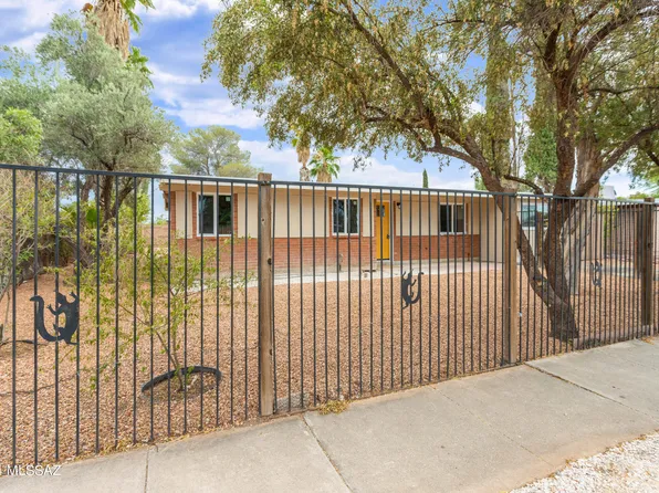 6994 E Lurlene Dr, Tucson, AZ 85730