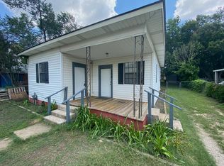 204 E Davis St, Kerrville, TX 78028