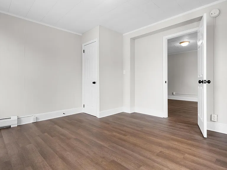 35 Newton St #2 — Photo 13