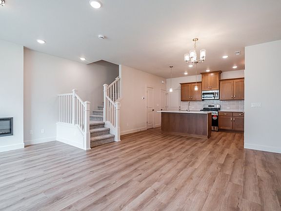 3rd image of 8325 SE Shale Ln