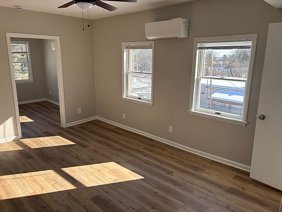 4th image of 2 W Delaware Ave APT 9