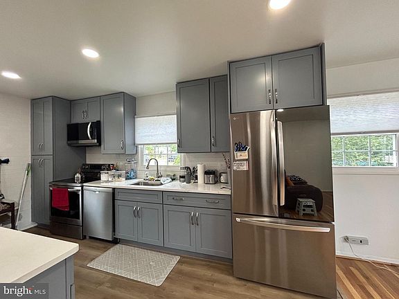 4th image of 6013 Larkspur Dr
