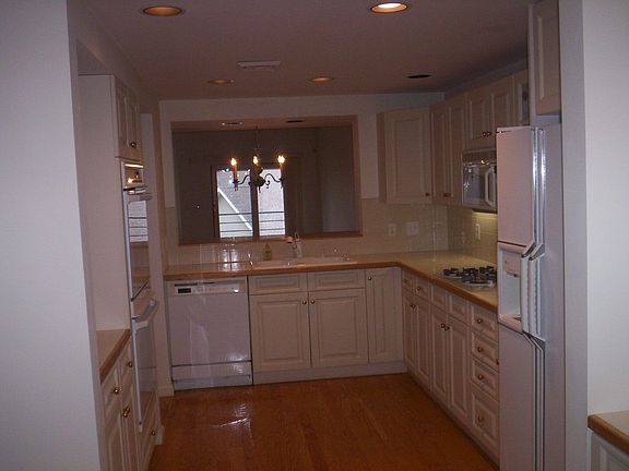 kitchen looking into dining