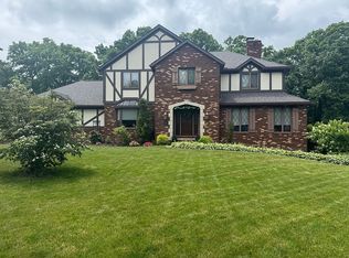 2567 Sourek Rd, Akron, OH 44333