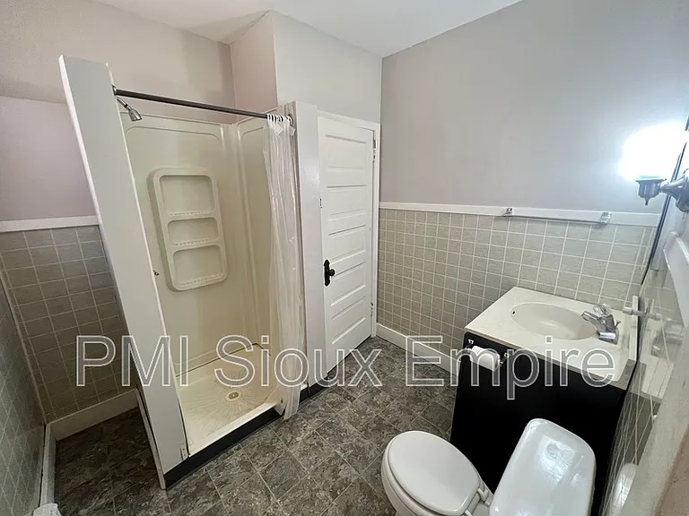 927 S Spring Ave #4 — Photo 6