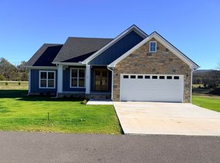 64 Tailwinds Ct, Pikeville, TN 37367