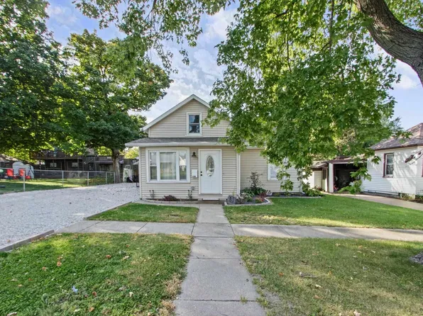 106 S Myers St, Eureka, IL 61530