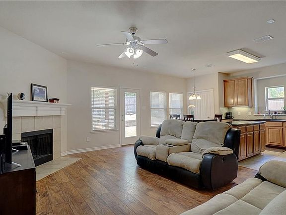 4th image of 516 Northbrook Ave