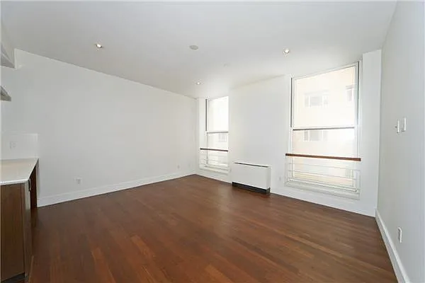 Rented by Bank Neary | media 25