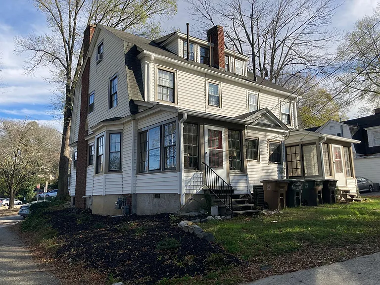103 E Lake Dr #B — Photo 3
