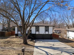 8906 N McGee St, Kansas City, MO 64155