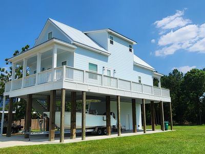 401 Robert St, Waveland, MS, 39576