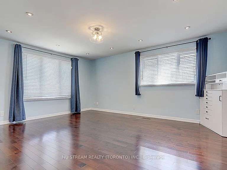 47 Hemingway Cres — Photo 11