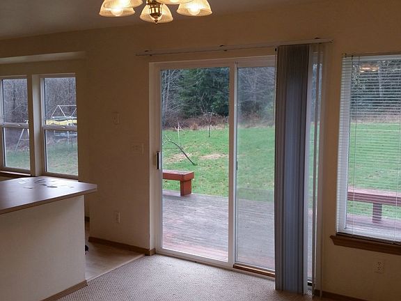 5th image of 14007 Chinook Cir NW