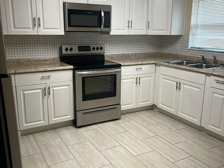 3850 NE 217th Ct — Photo 7