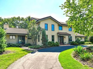 250 Sheffield Dr, Brookfield, WI 53005
