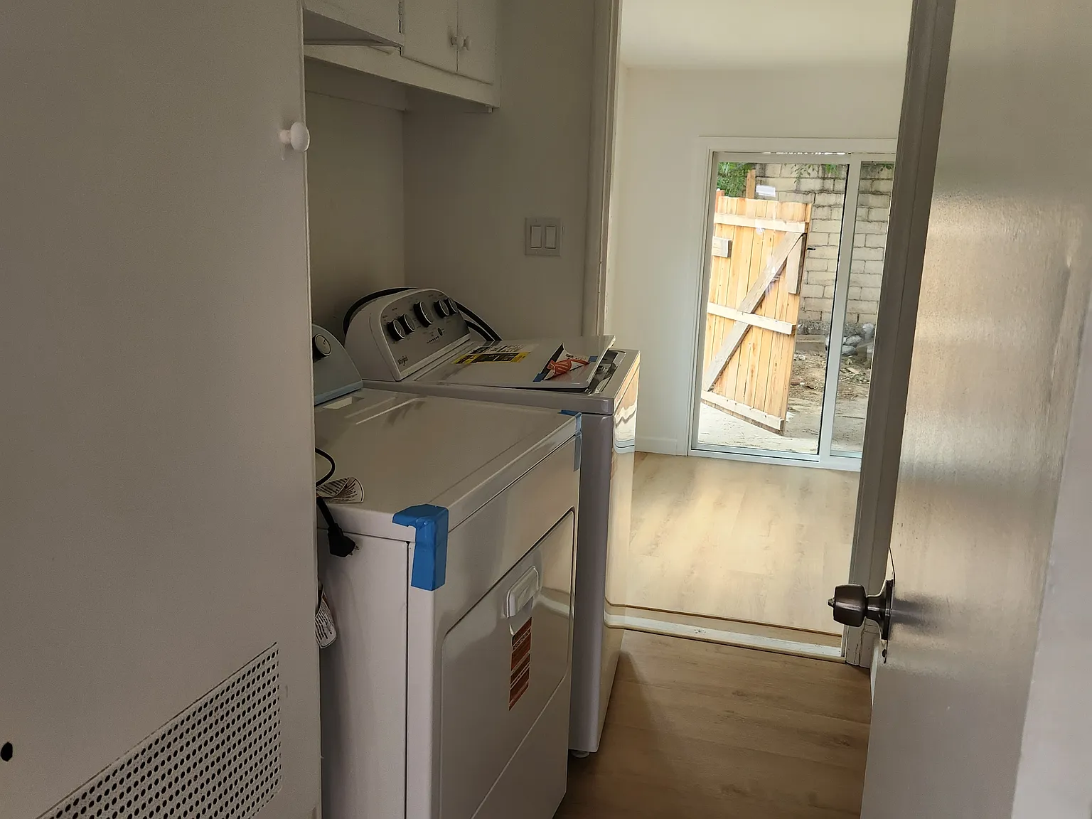 2 bed, 1401 sqft, $900 — Photo 4