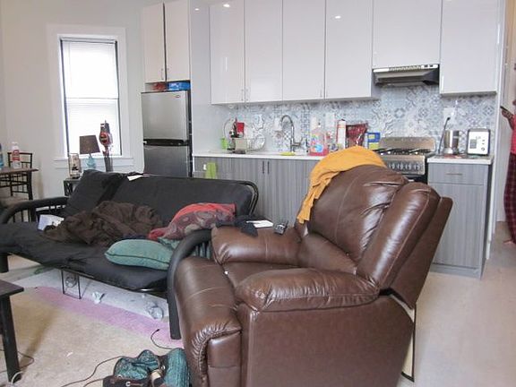 4th image of 186 Quincy St APT 11