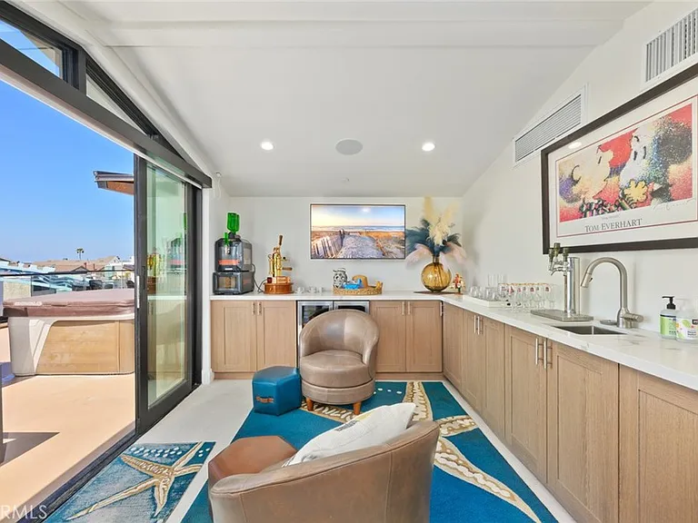 504 Balboa Blvd E — Photo 9