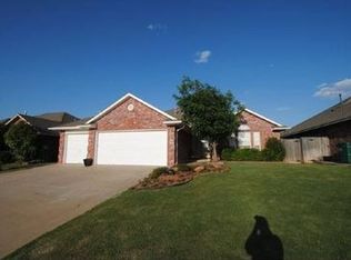 409 Sunrise Dr, Yukon, OK 73099