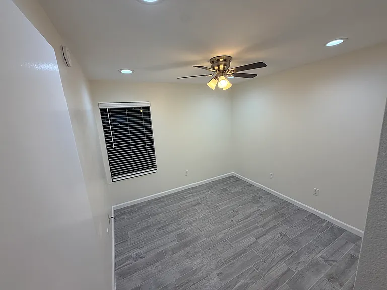 9424 Twin Trails Dr #103 — Photo 27