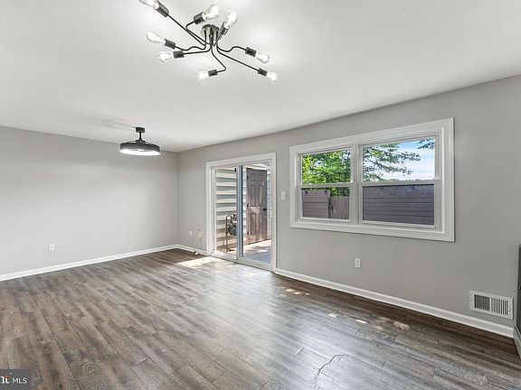 3rd image of 9939 Boise Rd