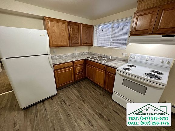 3rd image of 2403 Eureka St #4W-17