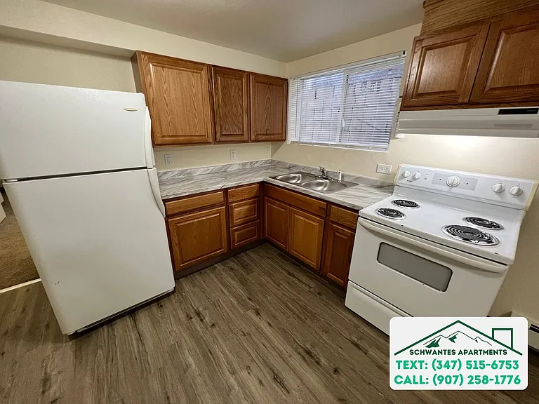 2403 Eureka St — Photo 3