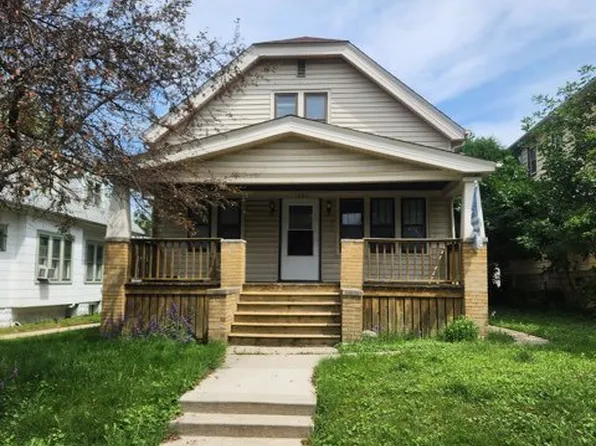 1320 Manitoba Ave, South Milwaukee, WI 53172