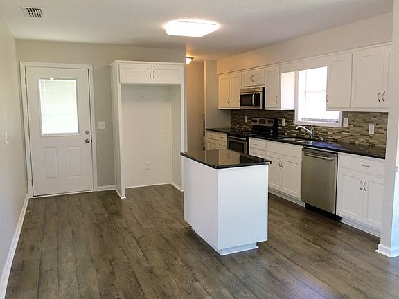4th image of 807 26th Ave