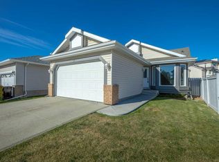 215 S Hidden Vale Pl NW, Calgary, AB T3A 5C5