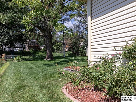 5th image of 3102 S 102nd St