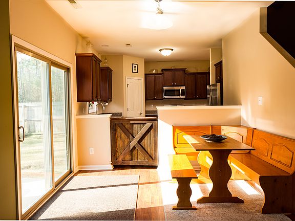 Breakfast nook