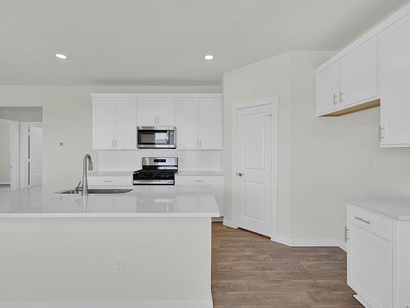 3rd image of 5543 EULA LANE