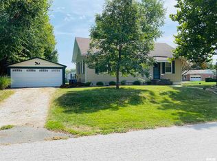 935 S 23rd St, Quincy, IL 62301