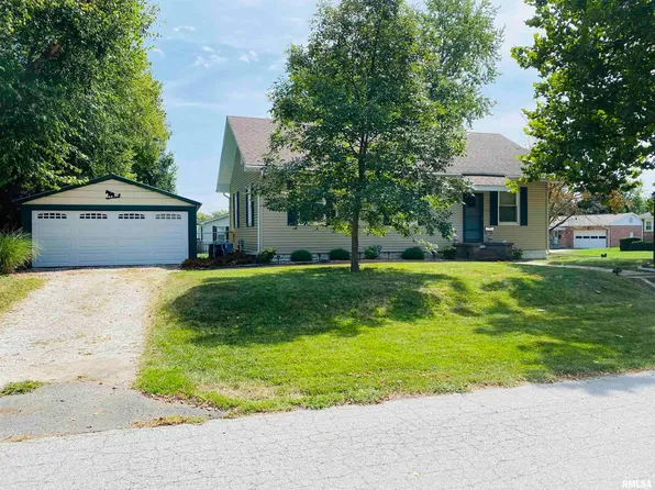 935 S 23rd St, Quincy, IL 62301