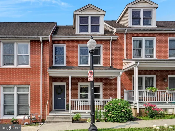 556 Palm St, Lancaster, PA 17602