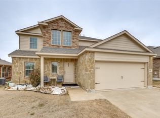 925 Alton Dr, Aubrey, TX 76227