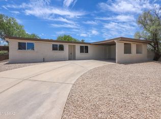 9566 E 42nd St, Tucson, AZ 85730