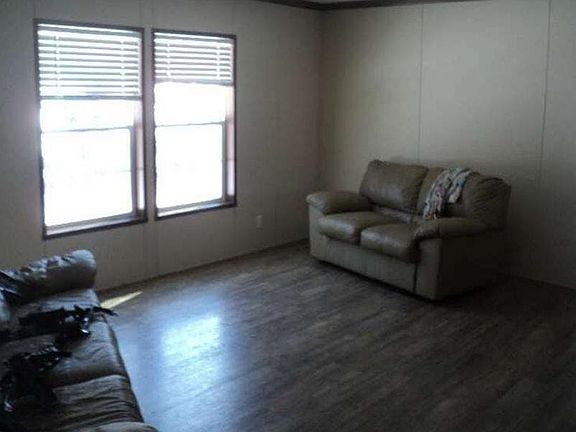 5th image of 1469 Edgington Rd