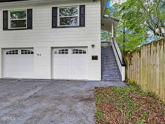 3rd image of 764 LUNA Street