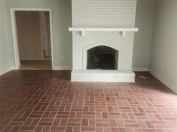 2nd image of 4628 Saint Mary St