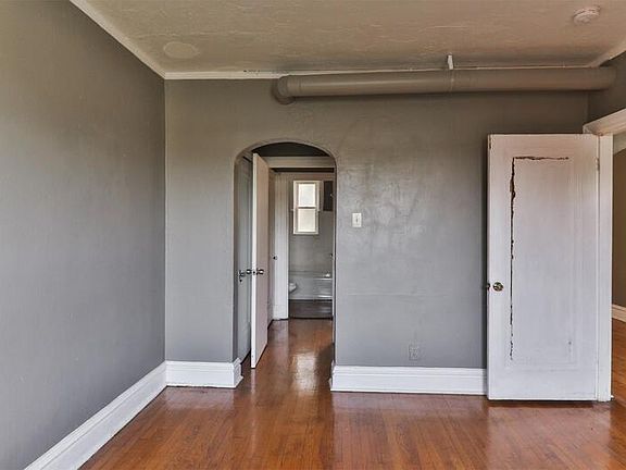 5th image of 3862 Bamberger Ave APT 1S