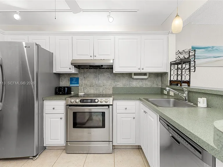 1391 S Ocean Blvd #409 — Photo 4