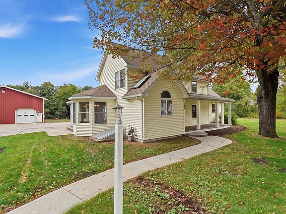3rd image of 185 Miller St